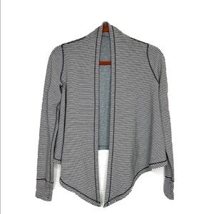 IVIVVA by LULULEMON Girls Size S Four's A Charm Convertible Wrap Cardigan Gray